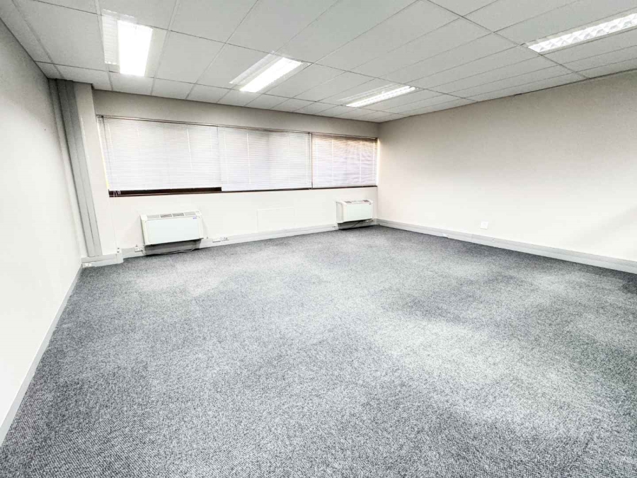 To Let Commercial Property for Rent in Mowbray Western Cape